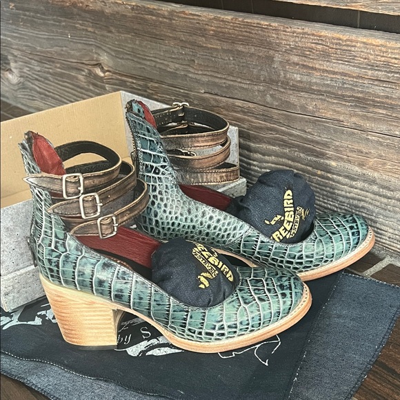 Freebird Randi Turquoise Croco - Picture 2 of 7